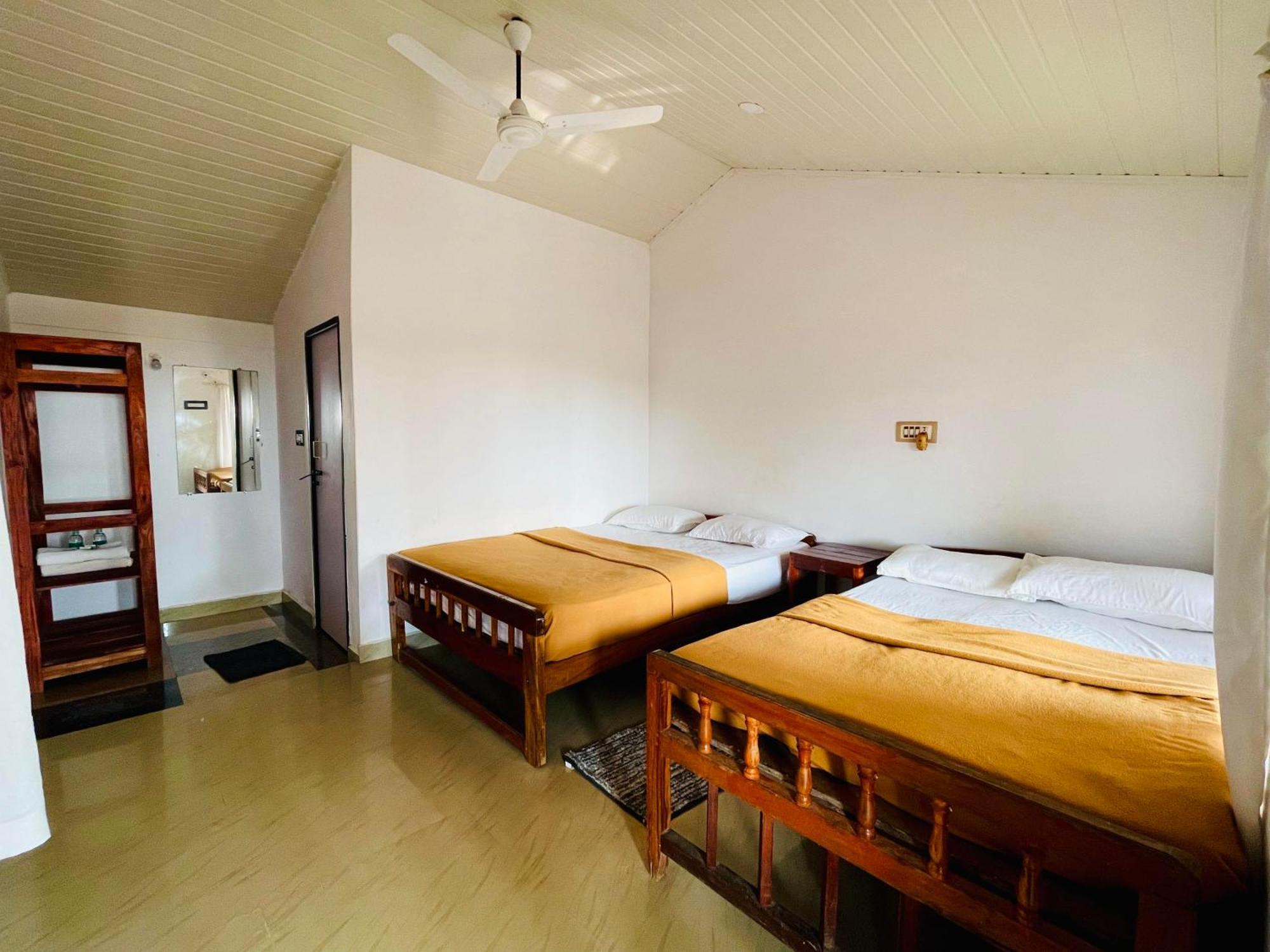 The Meraki Beach Resort Gokarna  Exteriör bild